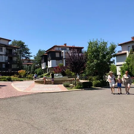 Sunny Santa Marina Apartment